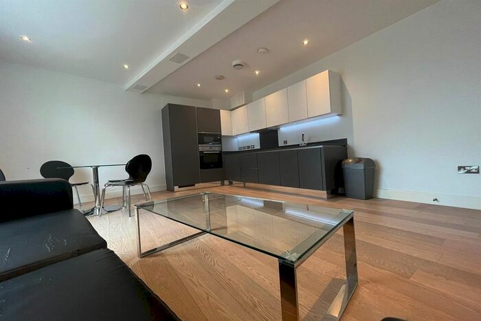 1 Bedroom Flat To Rent In Deptford Bridge, London, SE8