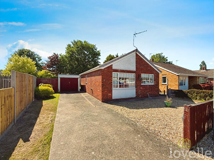 2 Bedroom Detached Bungalow For Sale In St Hilarys Close, North Hykeham, LN6