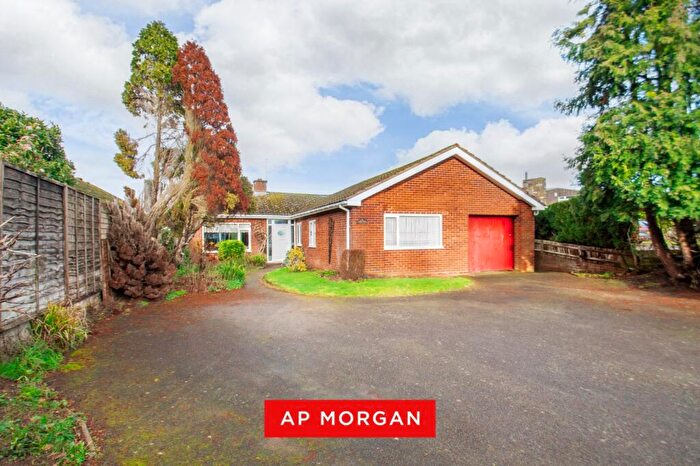 4 Bedroom Bungalow For Sale In Forest Drive, Kinver, Stourbridge, Staffordshire, DY7