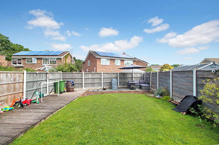 3 Bedroom Detached House For Sale In Randle Meadow, Great Sutton, Ellesmere Port, CH66