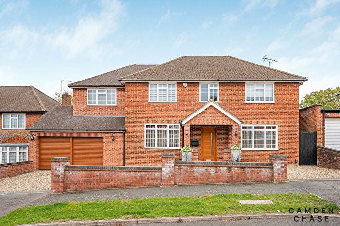 5 Bedroom Detached House For Sale In Hartfield Avenue, Elstree, WD6