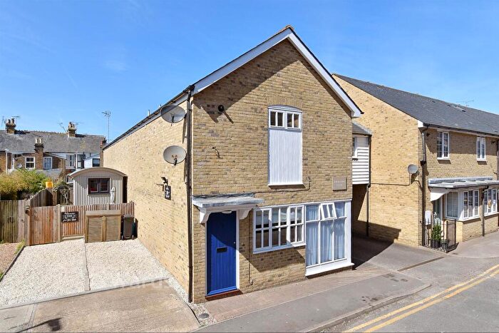 2 Bedroom Apartment For Sale In Essex Street, Whitstable, Kent, CT5