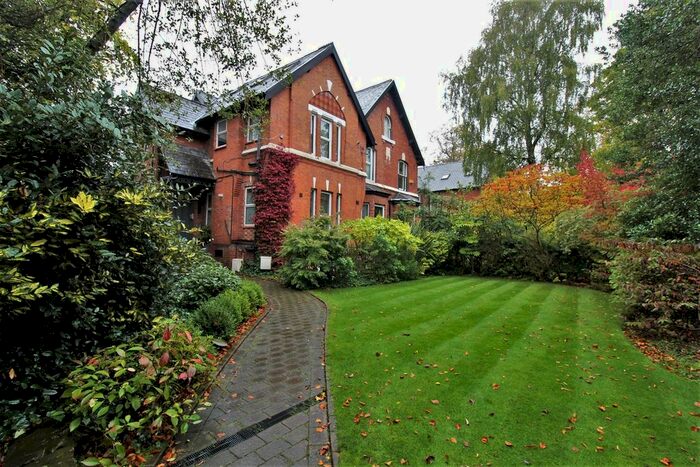 2 Bedroom Flat To Rent In Mauldeth Road, Stockport, SK4