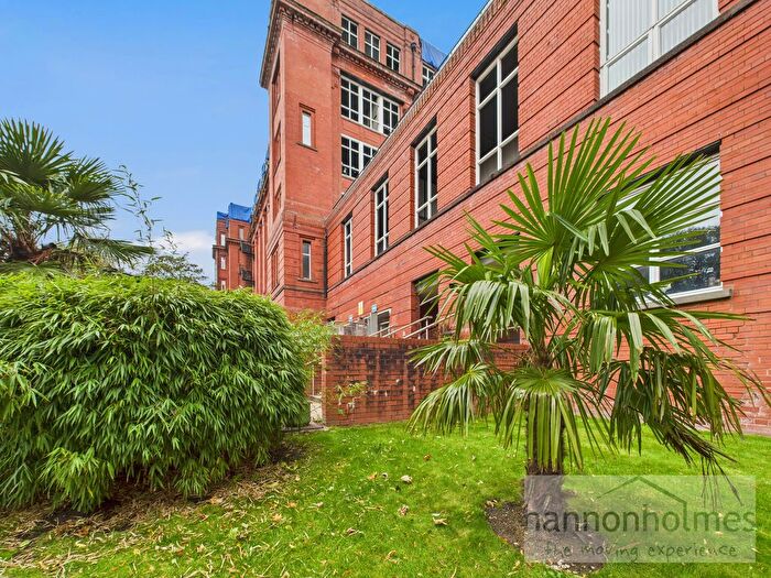 2 Bedroom Flat For Sale In Blackburn Road, Bolton, BL1