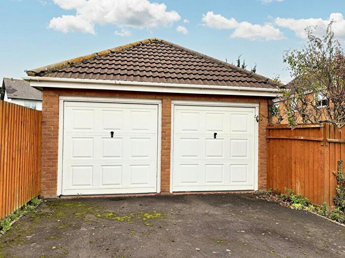 4 Bedroom House For Sale In Marine Drive, Barry, CF62
