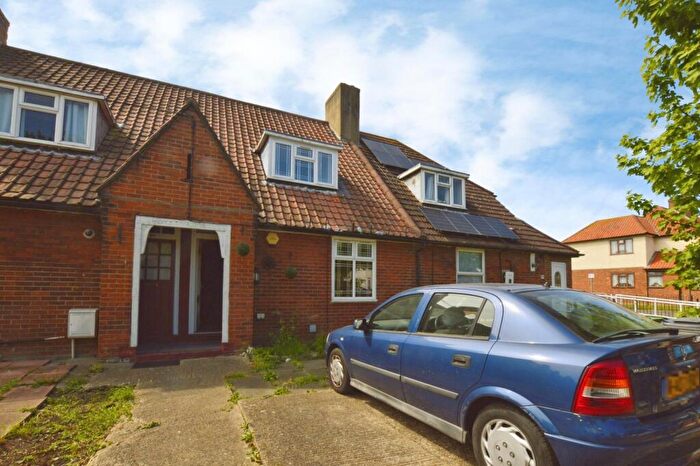 2 Bedroom House To Rent In Valence Avenue, Dagenham, RM8