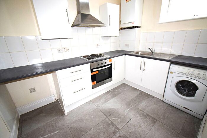3 Bedroom Flat To Rent In Fairholme Road, Harrow, HA1