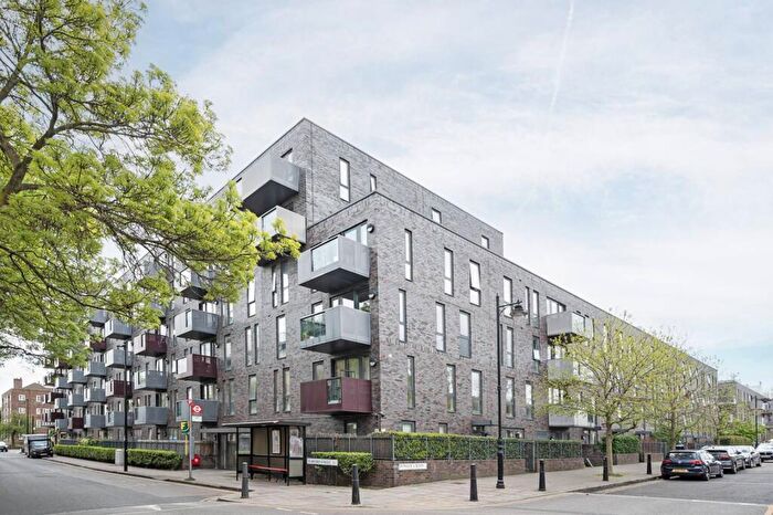 1 Bedroom Flat To Rent In Queensbridge Road, Haggerston, London, E2