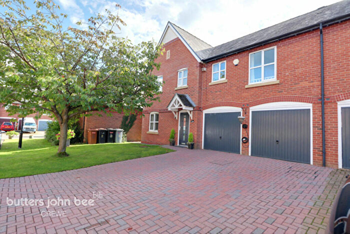 5 Bedroom Semi-Detached House For Sale In St Clements Court, Weston, Crewe, CW2