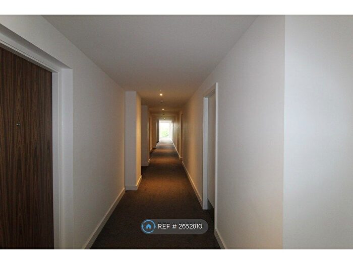 1 Bedroom Flat To Rent In Block C, Salford, M5
