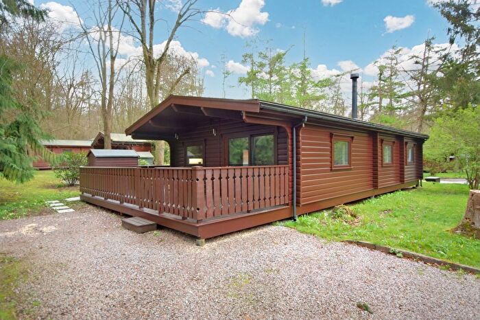 2 Bedroom Detached Bungalow For Sale In Kenwick, Louth, LN11