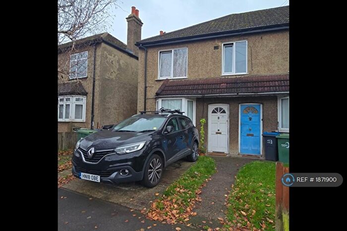 4 Bedroom Terraced House To Rent In Lavender Avenue, Mitcham, CR4