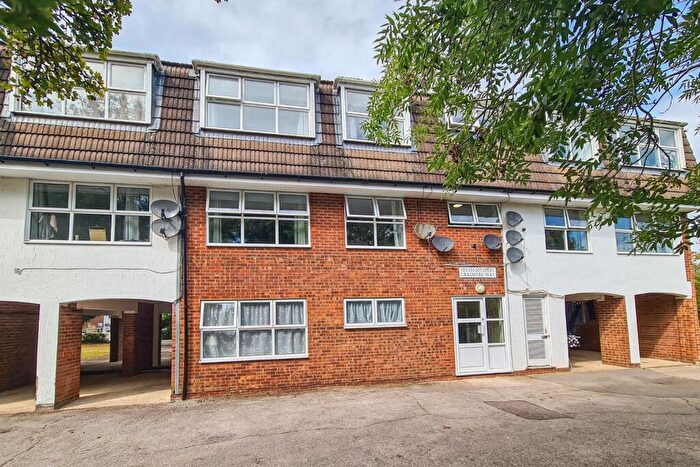 3 Bedroom Apartment For Sale In Grasmere Way, Linslade, Leighton Buzzard, LU7