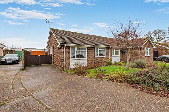 2 Bedroom Semi Detached Bungalow For Sale In Holly Tree Close, Kingswood, ME17