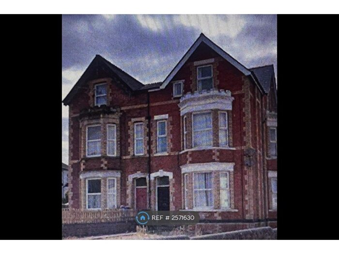 2 Bedroom Flat To Rent In Clyffard Crescent, Newport, NP20