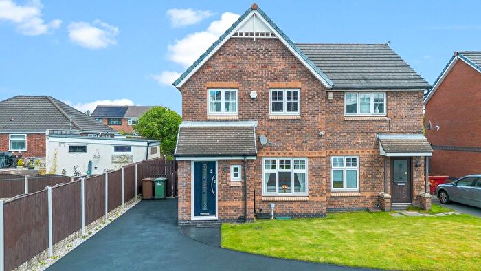 3 Bedroom Semi Detached House For Sale In Langton Close, Newton-Le-Willows, WA12