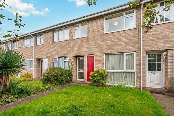 3 Bedroom Terraced House For Sale In Merryfield Close, Solihull, B92