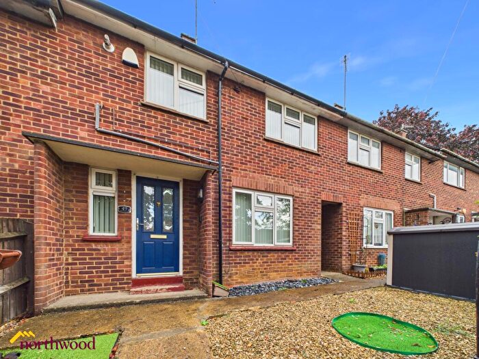 2 Bedroom Terraced House For Sale In Orchard Way, Banbury, OX16