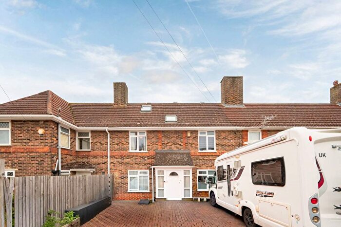 6 Bedroom Terraced House For Sale In Cannon Hill Lane, Raynes Park, London, SW20