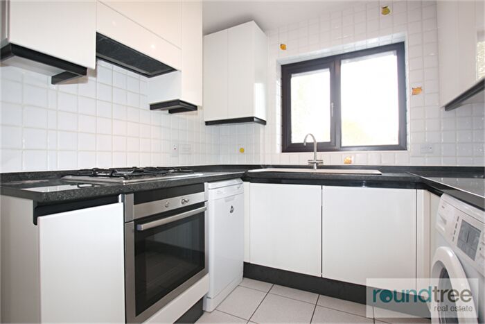 2 Bedroom Flat For Sale In The Brookdales, Bridge Lane, NW11