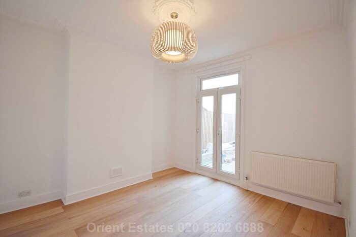 4 Bedroom Terraced House To Rent In West Hendon Broadway, London, NW9