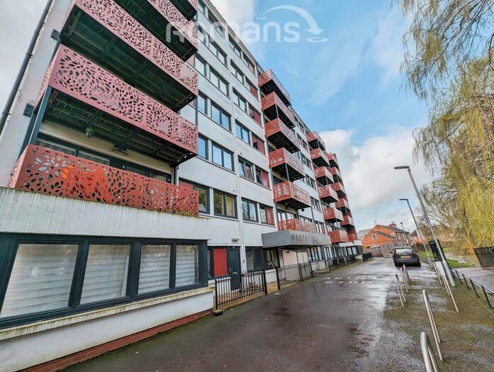 2 Bedroom Property To Rent In Westfields House, HP11