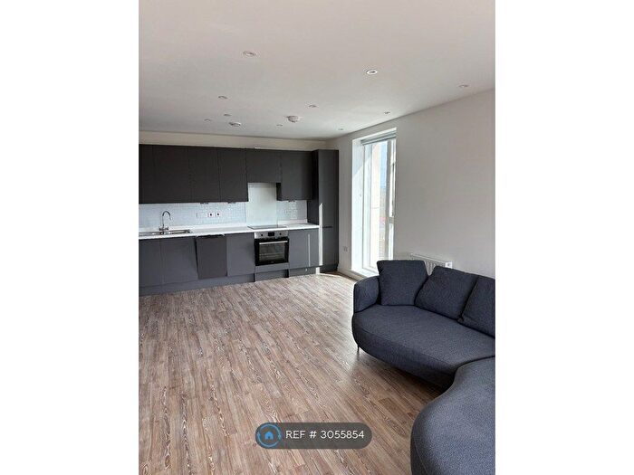 2 Bedroom Flat To Rent In Culvert West House, Harrow, HA3