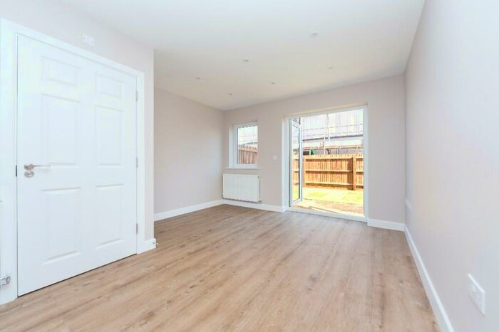 3 Bedroom Semi-Detached House To Rent In Osprey Place, March, Cambridgeshire, PE15