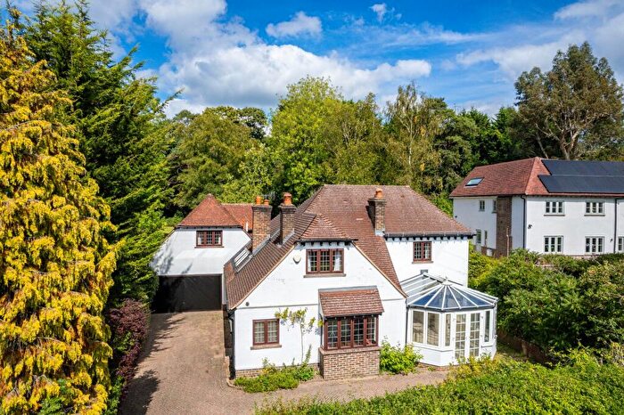 5 Bedroom Detached House For Sale In Oast Road, Oxted, RH8