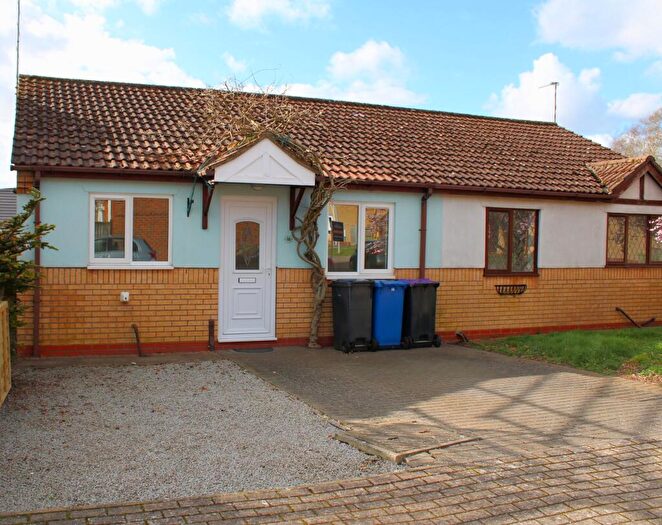 2 Bedroom Semi-Detached Bungalow For Sale In Mallard Drive, Caistor, LN7