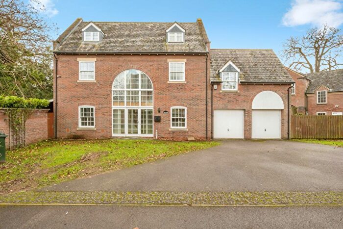 5 Bedroom Detached House To Rent In Pemberton Grove, Bawtry, Doncaster, DN10