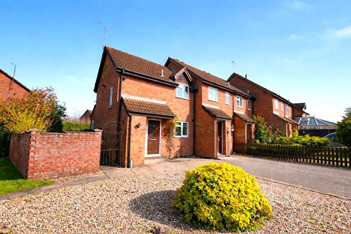 2 Bedroom End Of Terrace House For Sale In Twyford Road, St. Albans, Hertfordshire, AL4