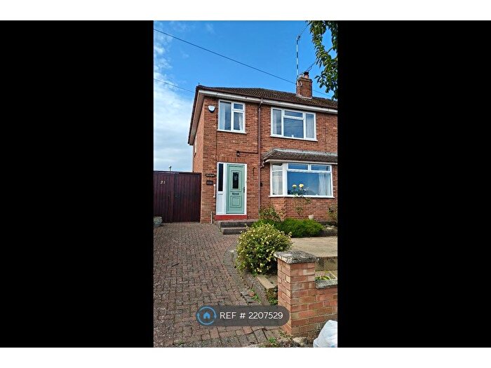 3 Bedroom Semi-Detached House To Rent In David Road, Rugby, CV22