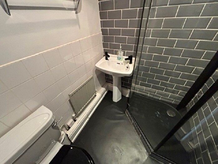 2 Bedroom Cottage To Rent In Dinefwr Courtyard, Llandeilo, Carmarthenshire., SA19