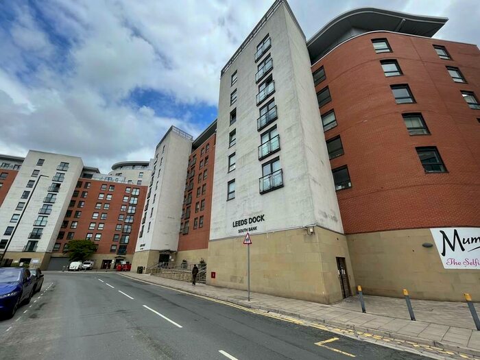 2 Bedroom Apartment To Rent In Mackenzie House, Leeds, LS10
