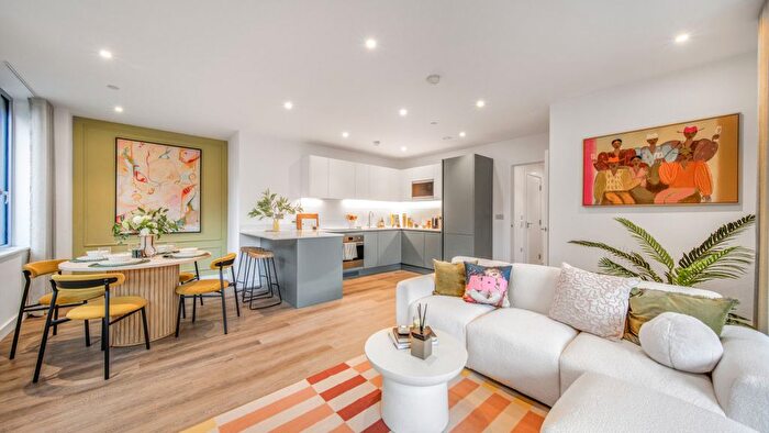 2 Bedroom Flat For Sale In Hepscott Road, Hackney, E9