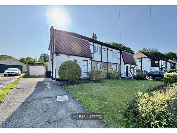 3 Bedroom Semi-detached House To Rent In Broadgate Crescent, Huddersfield, HD5