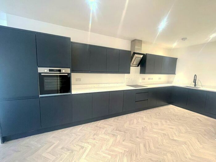 2 Bedroom Flat To Rent In Old Station House, Wilmslow Road, M20