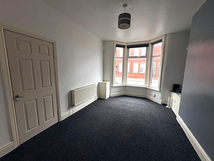 3 Bedroom Terraced House To Rent In Thornton Road, Bootle, L20