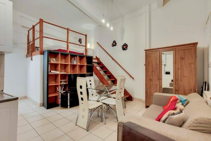 Studio To Rent In Hatton Wall, Clerkenwell, London, EC1N