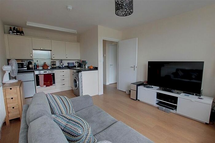 1 Bedroom Flat To Rent In Wood, Lower Bristol Road, Bath, BA2