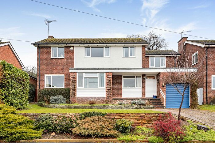 5 Bedroom Detached House For Sale In Trevelyan Way, Berkhamsted, HP4