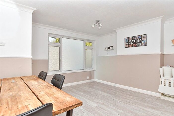 2 Bedroom Semi-Detached House For Sale In Merrals Wood Road, Strood, Rochester, Kent, ME2