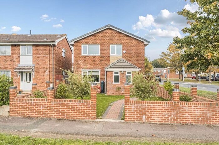 3 Bedroom Detached House For Sale In Elmore, Eldene, Swindon, SN3
