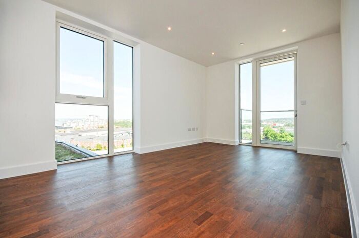 1 Bedroom Flat To Rent In Duncombe House, Woolwich, SE18