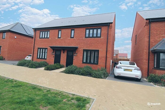 2 Bedroom Semi-Detached House To Rent In Sanderling Gardens, Rochford, Essex, SS4