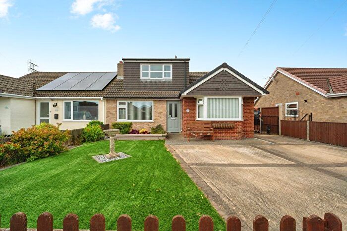 4 Bedroom Semi-Detached Bungalow For Sale In Elsham Drive, Waltham, DN37