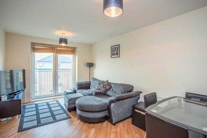 1 Bedroom Flat To Rent In Taywood Road, Northolt, UB5