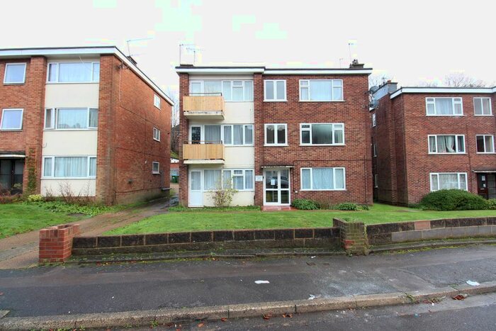 1 Bedroom Flat To Rent In Woodside Road, Southampton SO17