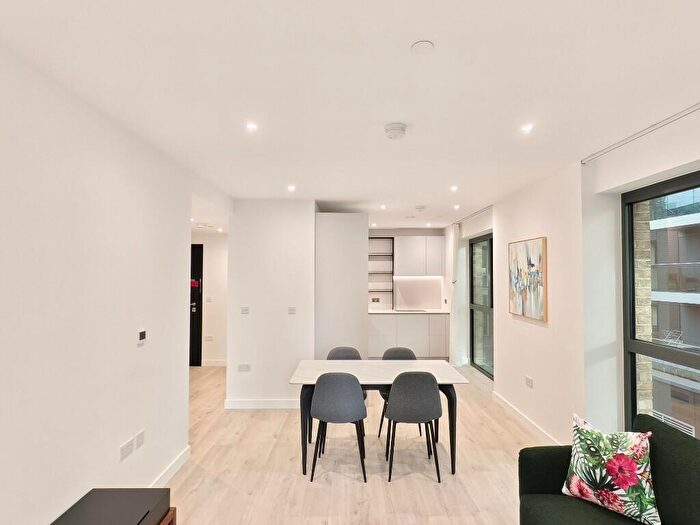 1 Bedroom Apartment To Rent In Damsel Grove, London, N4